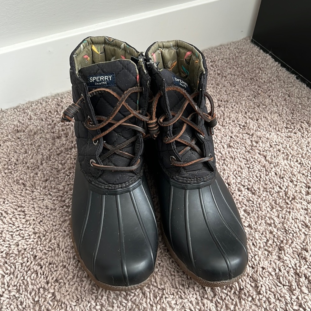 Sperry Saltwater Quilted Nylon Duck boots - size 7